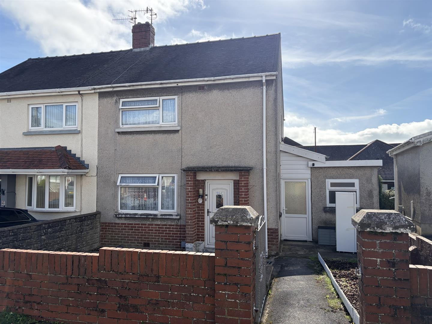 Heol Elizabeth, Burry Port, SA16 0PA